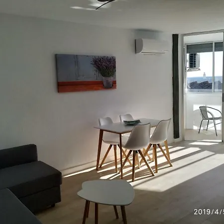 En Urbanización Algaida En Primera Línea De Playa Apartamento *